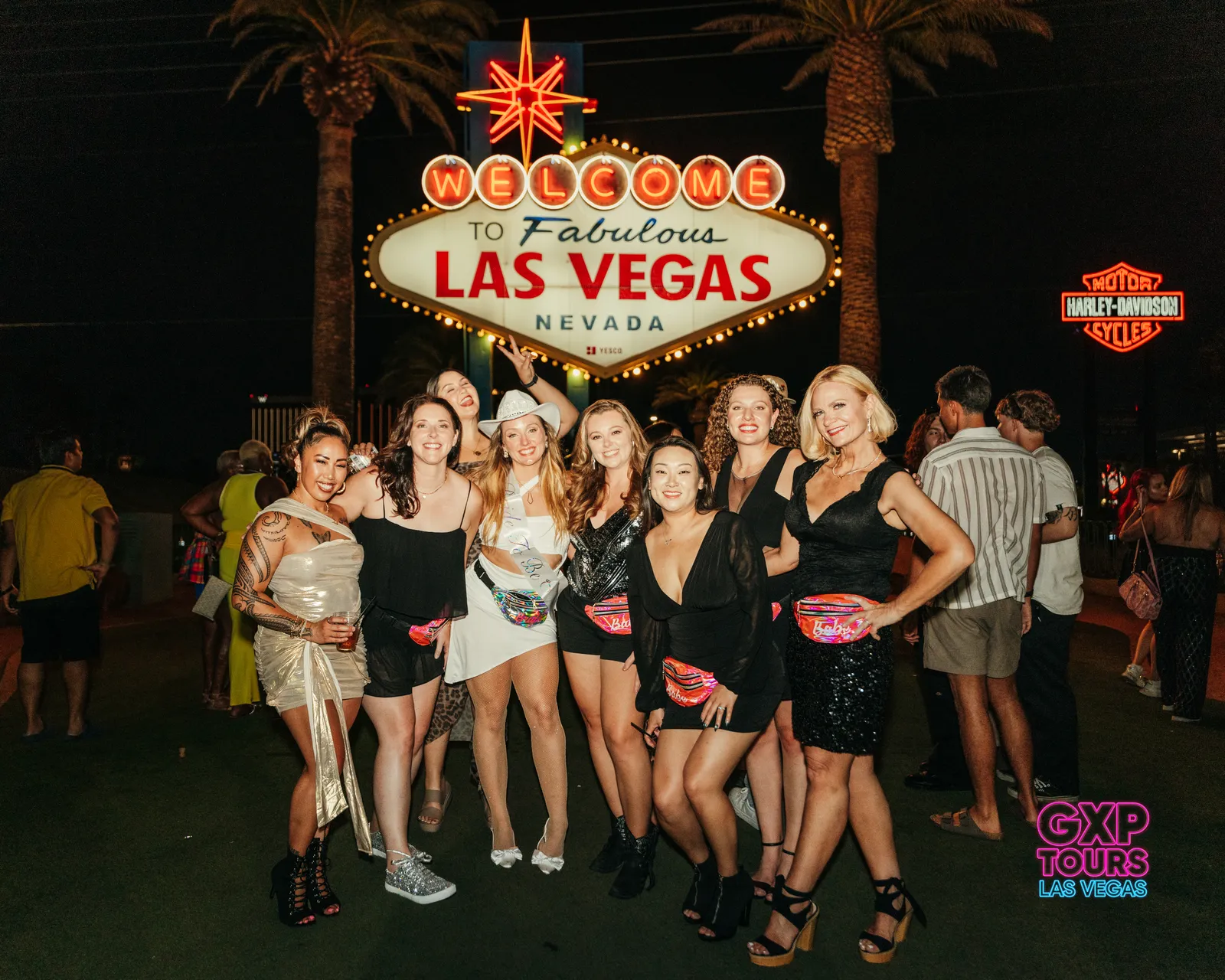 GXP Tours guests on a Nightclub on Wheels night out in Las Vegas