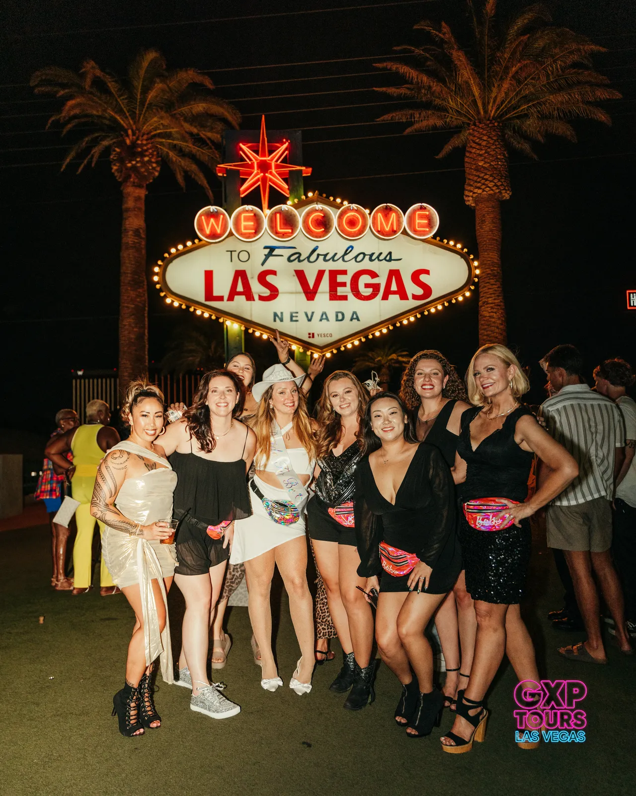 GXP Tours guests on a Nightclub on Wheels night out in Las Vegas